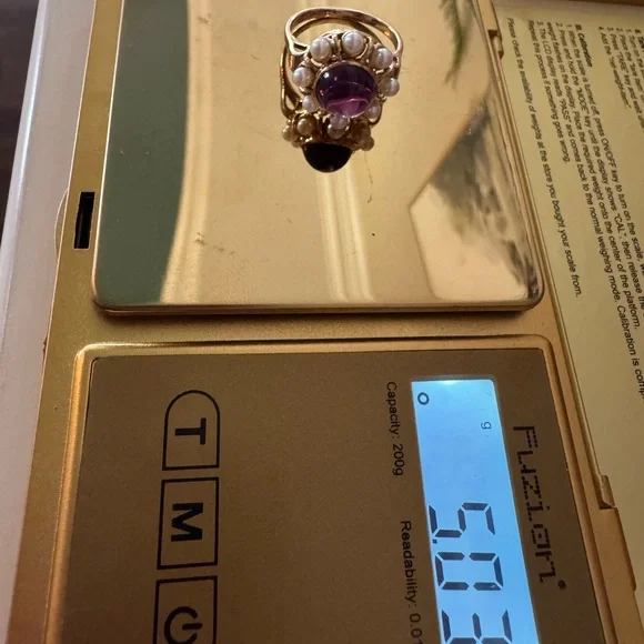 Amethyst Cabochon & Pearl 14k Gold Ring - Picture 10 of 10